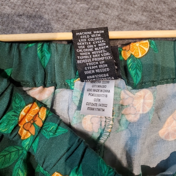 Disney One Universe Girls Skort 5T Green with Oranges Minnie Mouse Heads Rayon - Picture 4 of 5